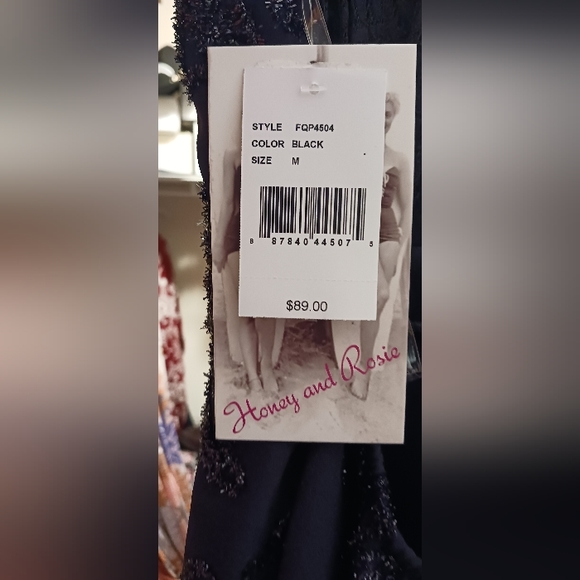 Black dress lace in the back area not the front never worn. - Picture 2 of 4